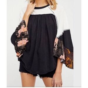 Free People We The Free Friday Fever Raglan Contrast Top – XS